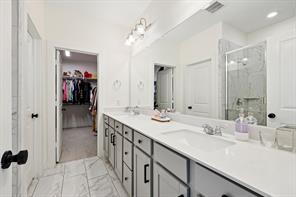 2420 Elm Place - Photo 13