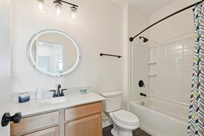 2420 Elm Place - Photo 18