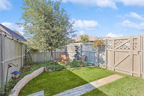 2420 Elm Place - Photo 25