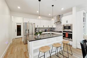 2420 Elm Place - Photo 9