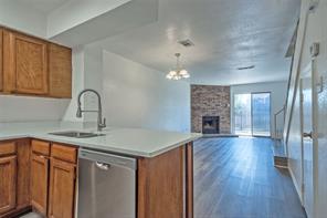 709 Lee Street - Photo 2