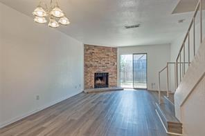 709 Lee Street - Photo 3