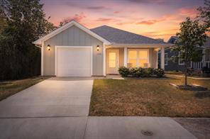 1206 Claude Street - Photo 1