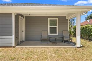 1206 Claude Street - Photo 12