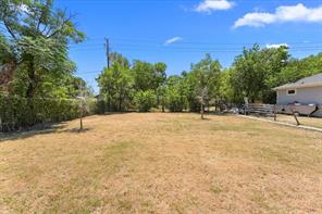 1206 Claude Street - Photo 13