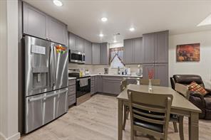 1206 Claude Street - Photo 5