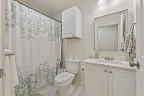 1206 Claude Street - Photo 9