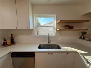106 W Jeter Street - Photo 5