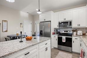 1608 Ridgeview Trail - Photo 11