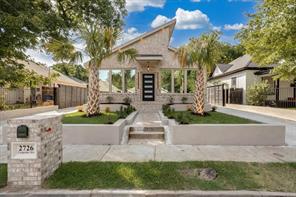 2726 Carpenter Avenue - Photo 1