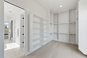 920 Waters Edge - Photo 31