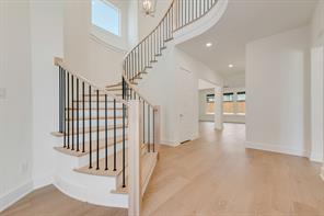 830 Montrose Drive - Photo 5