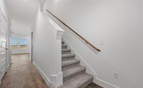 2038 Falcon Drive - Photo 3