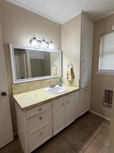 105 W Elm Street - Photo 12