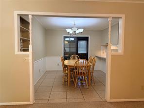 105 W Elm Street - Photo 4