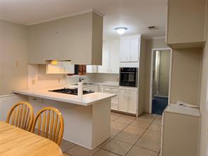 105 W Elm Street - Photo 6