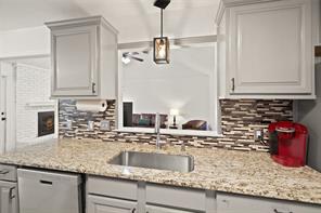 5710 Valley Ridge Court - Photo 8