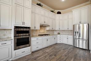 8636 Morgan Road - Photo 25