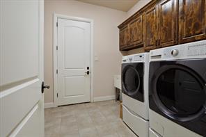 8636 Morgan Road - Photo 27