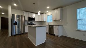 1315 Binfield Drive - Photo 3