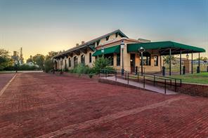 505 N Bridge Street - Photo 2