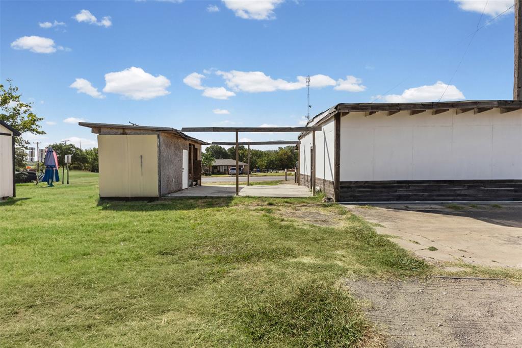 500 E Sycamore Street - Photo 4