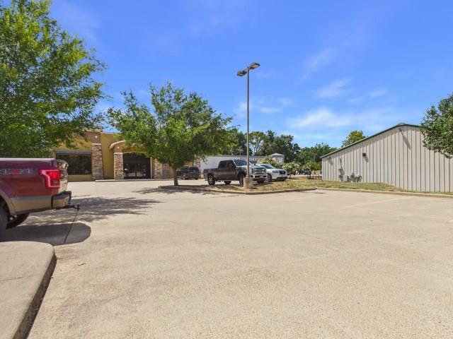 520 N Main - Photo 15