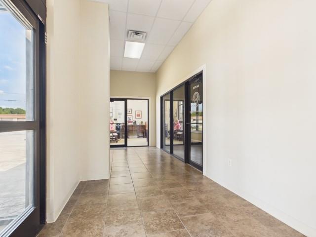 520 N Main - Photo 8