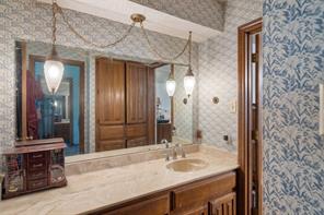 5792 FM  6 - Photo 15
