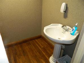 115 W Fannin Street W - Photo 11