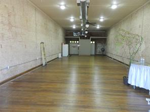 115 W Fannin Street W - Photo 3
