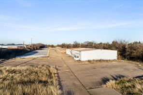 1502 Highway 157 N - Photo 4