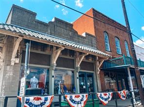 201 N Fourth - Photo 3