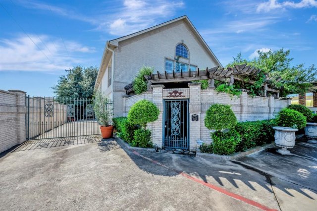 504 N Main