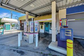 504 N Main - Photo 17