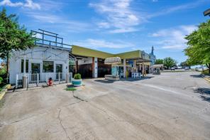 504 N Main - Photo 22