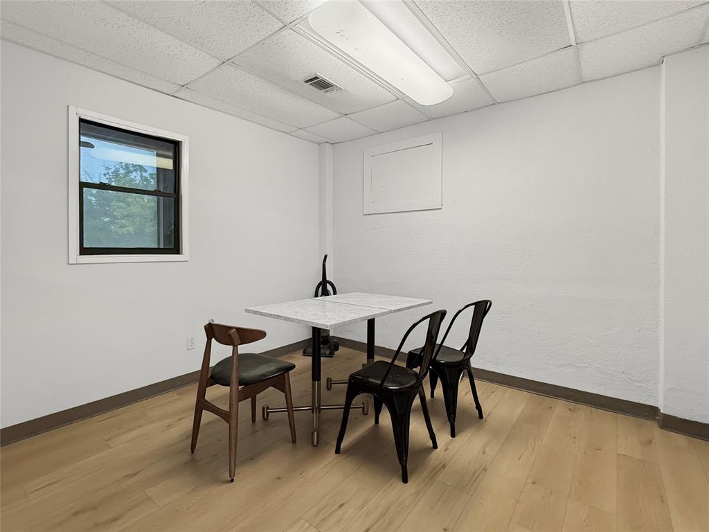 1403 Oak Knoll Drive - Photo 2