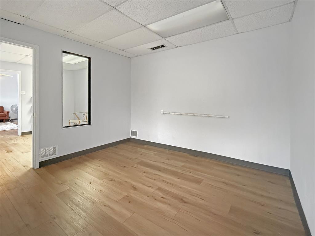 1403 Oak Knoll Drive - Photo 8