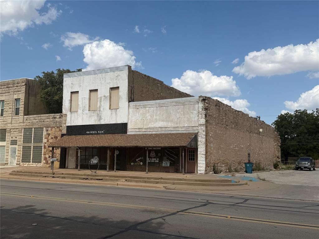 412 N Main Street N - Photo 1