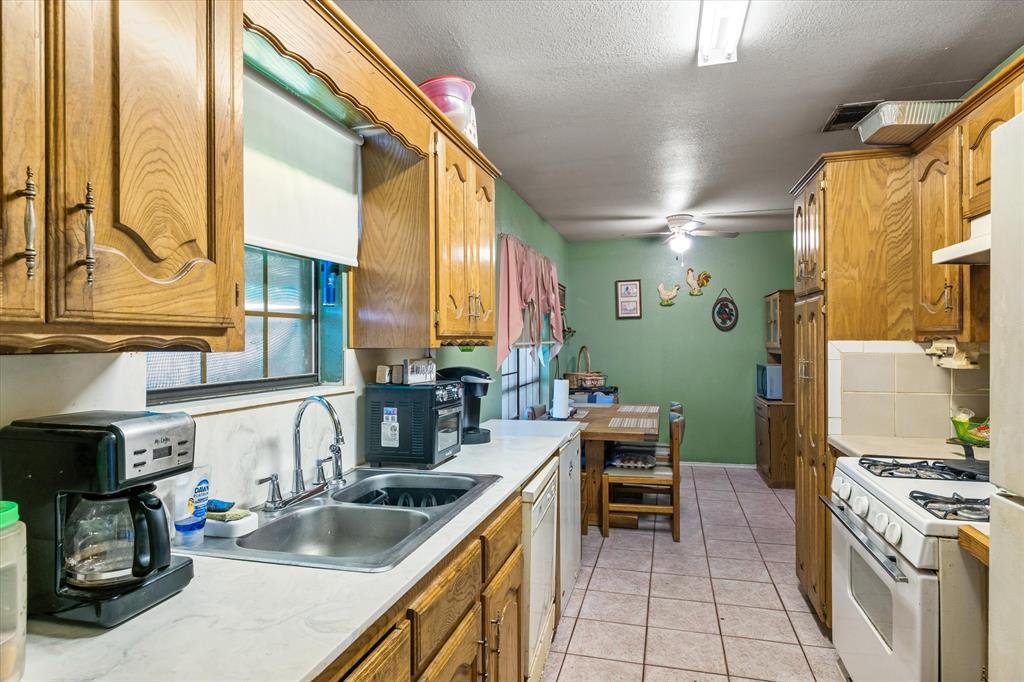410 W Pine Street - Photo 12