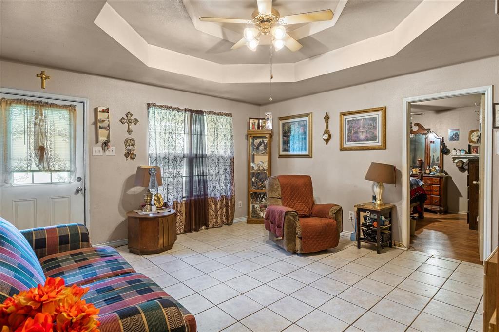 410 W Pine Street - Photo 9
