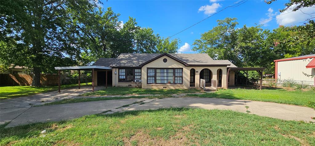 401 E Pine Street - Photo 1