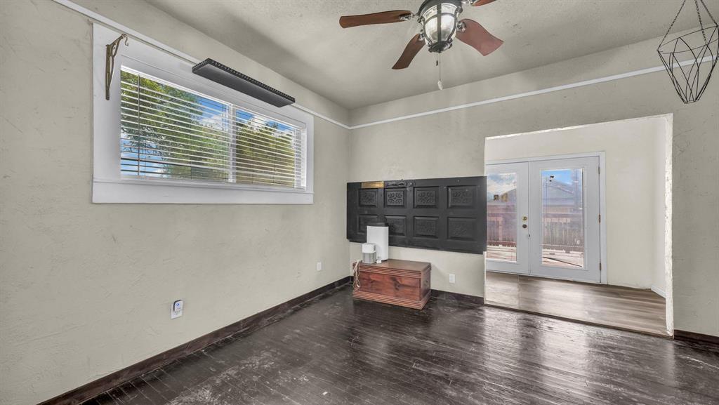 900 A E Hubbard Street - Photo 11