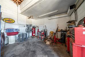 413 N Swenson Street - Photo 10