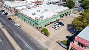 817 W Jefferson Boulevard - Photo 3