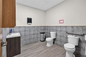817 W Jefferson Boulevard - Photo 35