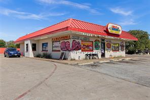 1833 Fm 730 N - Photo 2