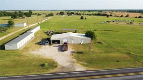 6240 Farm Road 1508 - Photo 2