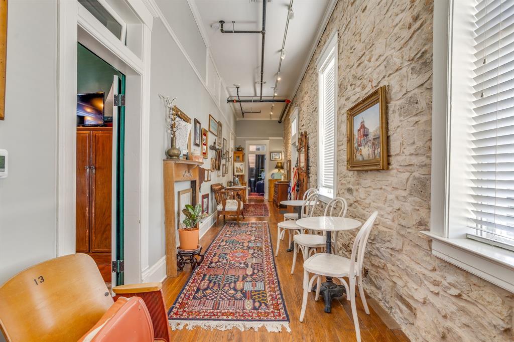 101 W Pearl Street - Photo 29