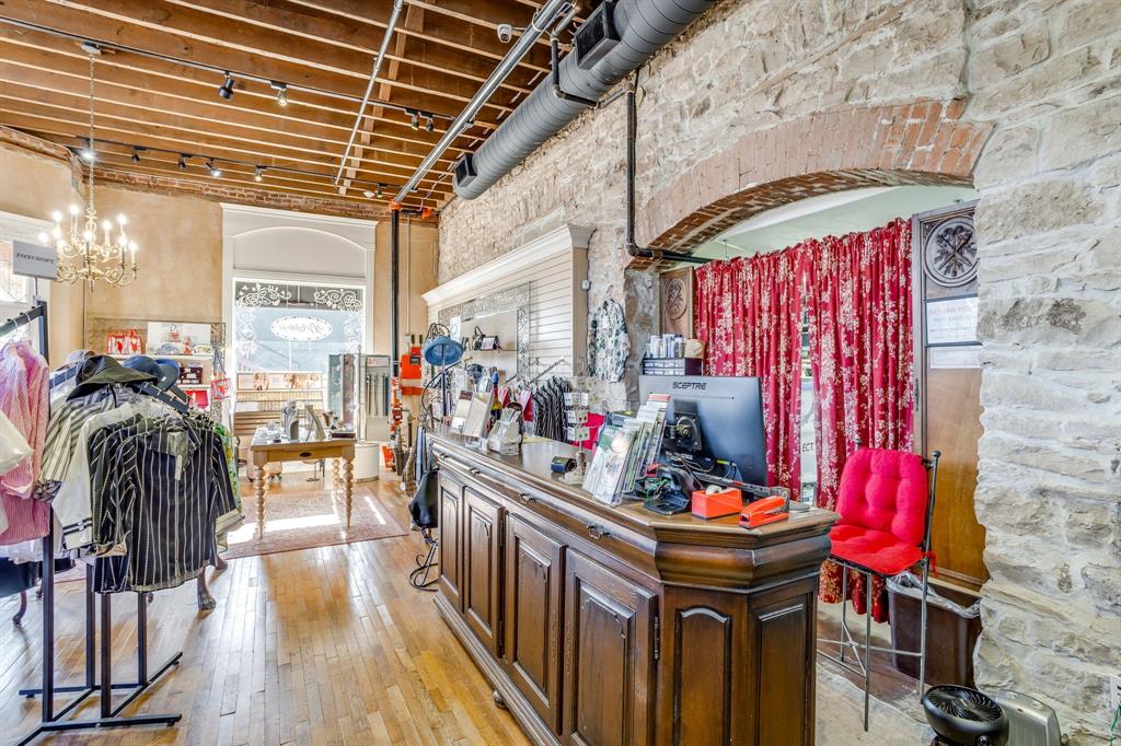 101 W Pearl Street - Photo 9